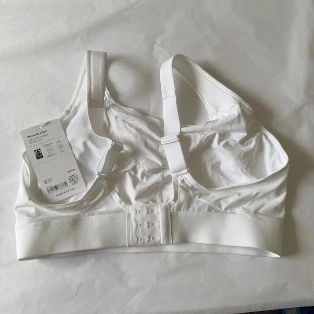New w/ Tags Athleta White Invincible High Impact Lightweight Sports Bra‎ 38DD
